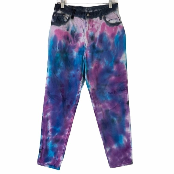 Levi’s Vintage 550 Red Tab Tie Dye Mom Jeans 29x29 High Rise Ankle Boho Festival - Picture 1 of 14